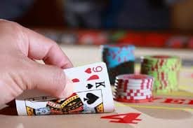 Panduan strategi bermain Baccarat dan Blackjack di kasino live AKG99 untuk pemain Indonesia baru dan berpengalaman